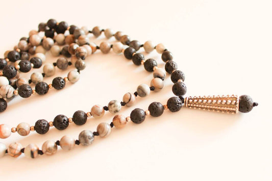 Japa Mala Piedra Volcanica con Jaspe - Piedras naturales y mostacilla de plata