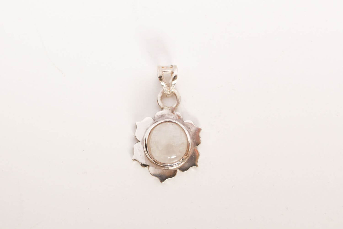 Colgante flor de loto - Plata 950 y Piedra Luna