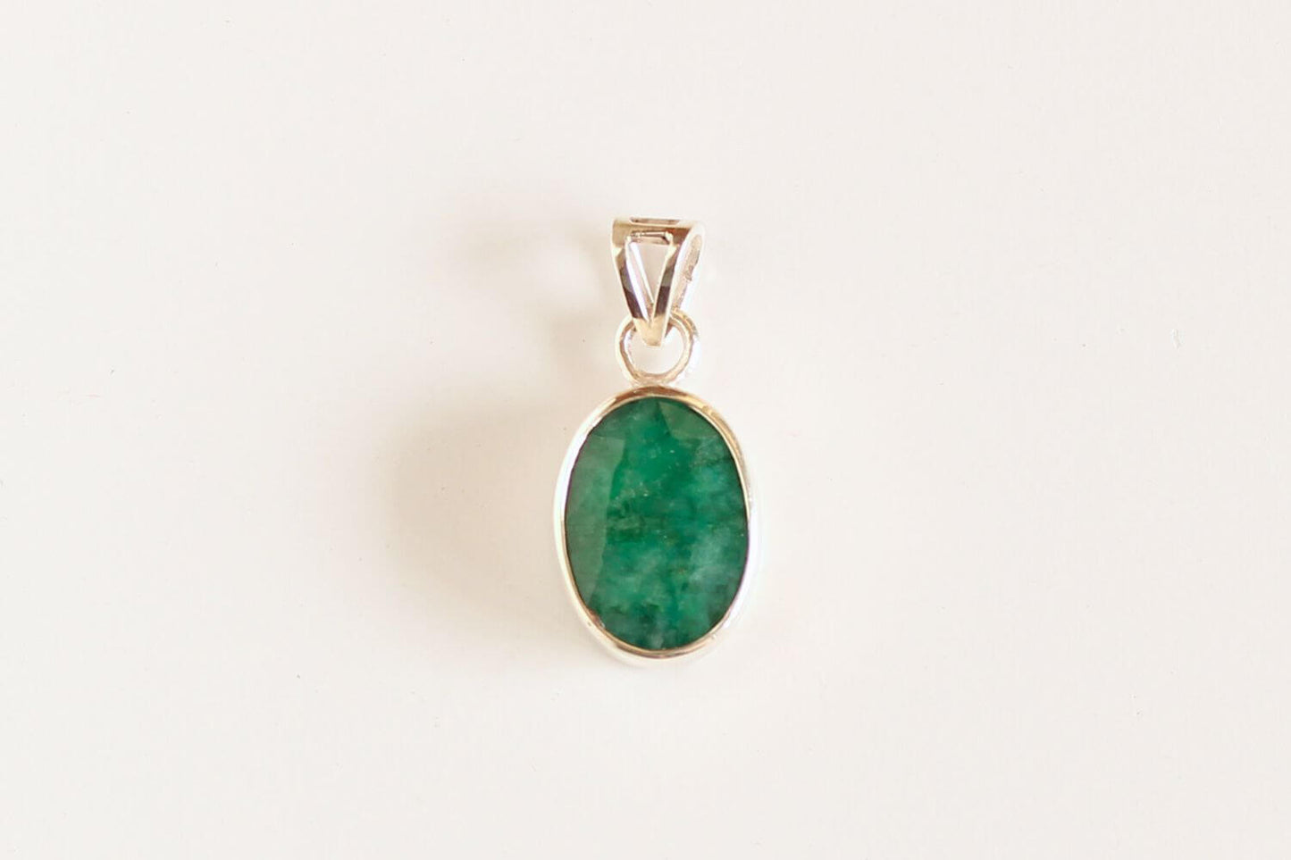 Colgante Raíz de Esmeralda